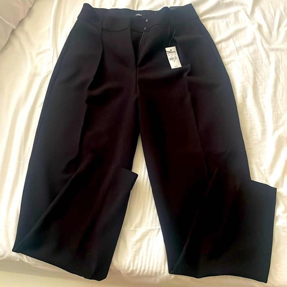 Express. NWT. 6.